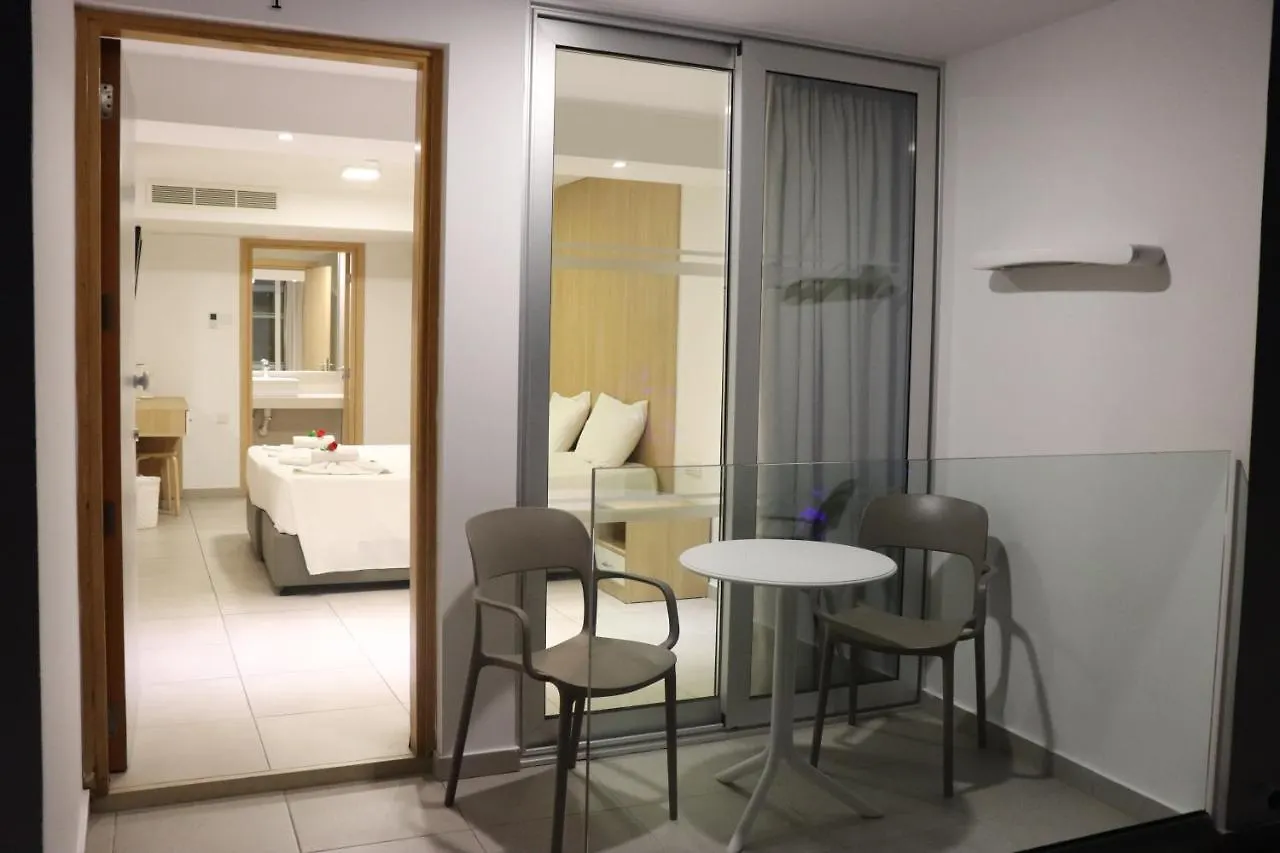 Joy Hotel Apts Αγία Νάπα Ξενοδοχείο με διαμερίσματα