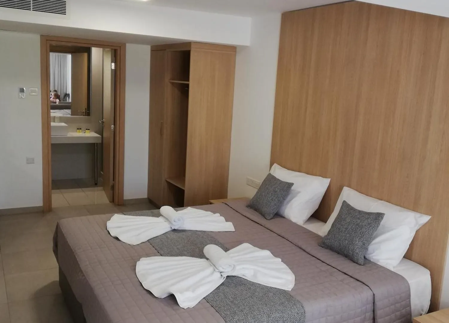 Ξενοδοχείο με διαμερίσματα Joy Hotel Apts Αγία Νάπα